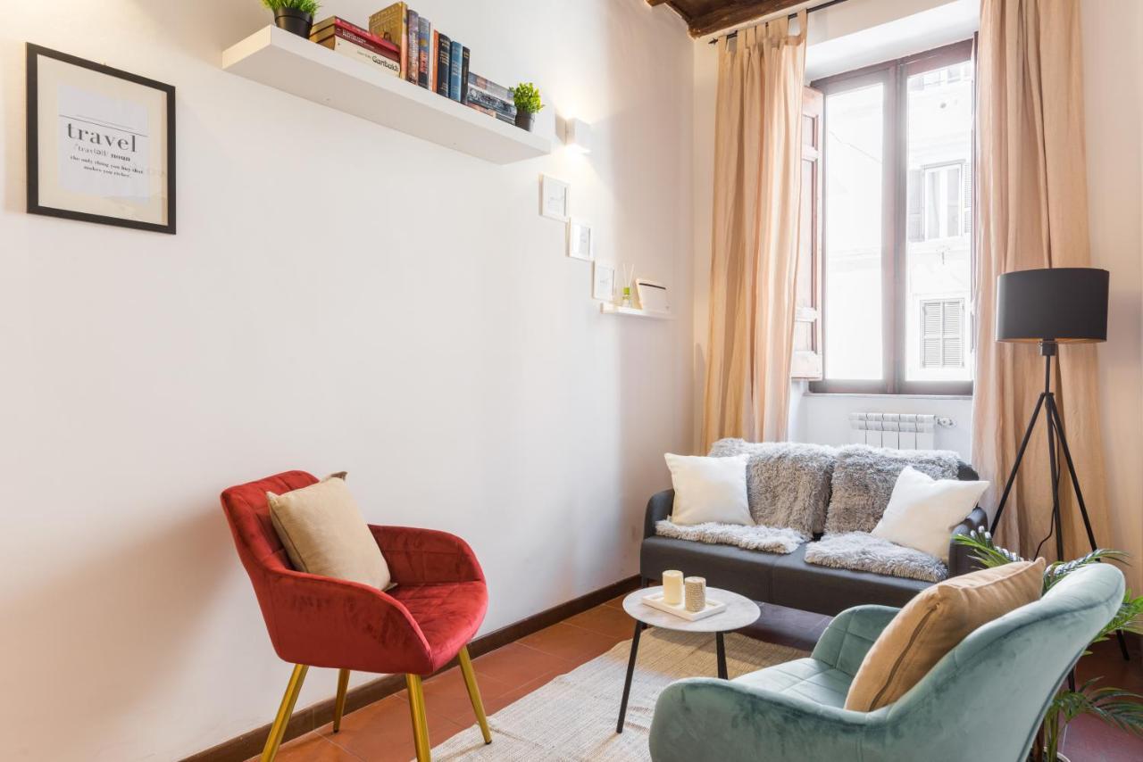 Via Dei Serpenti Apartment Rom